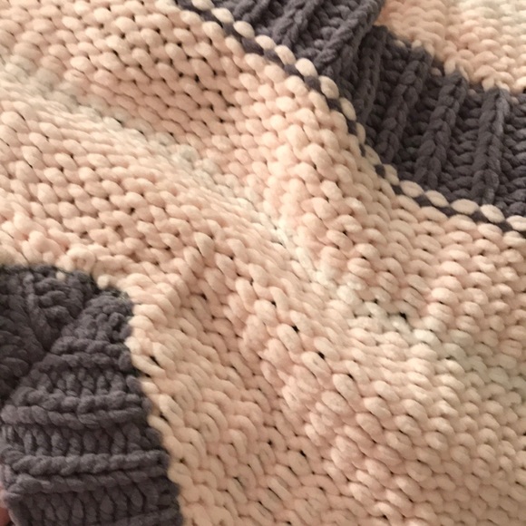 Chenille hoody - Picture 6 of 6